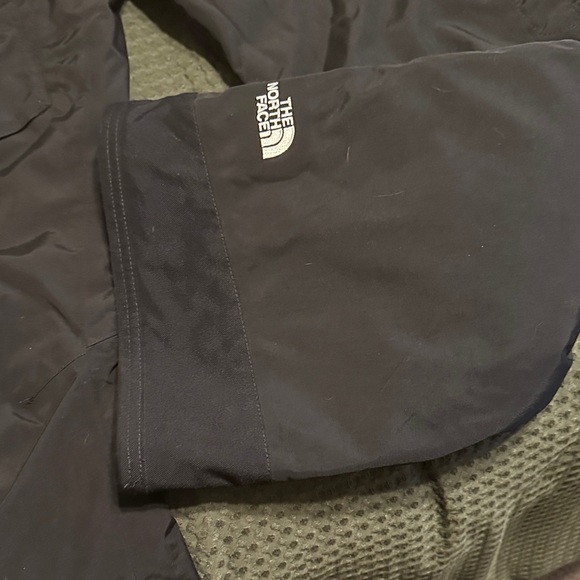 The North Face Women’s Black Ski Pants - Picture 8 of 8